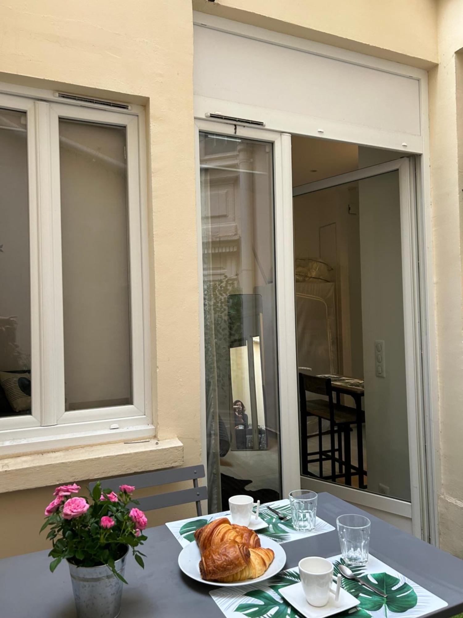Charmant Studio Au Coeur De Paris Exterior photo